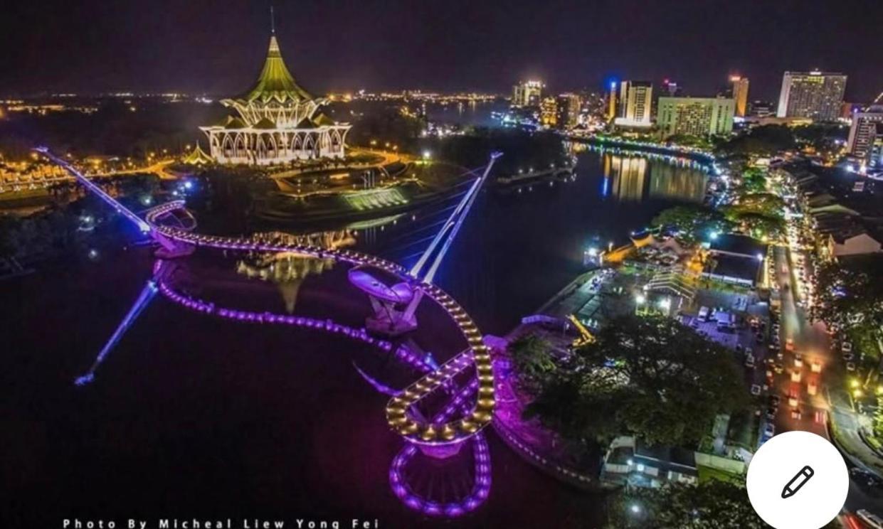 Riverbank Suites Waterfront Kuching Eksteriør bilde