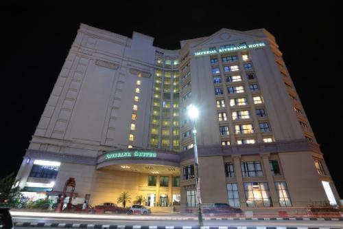 Riverbank Suites Waterfront Kuching Eksteriør bilde
