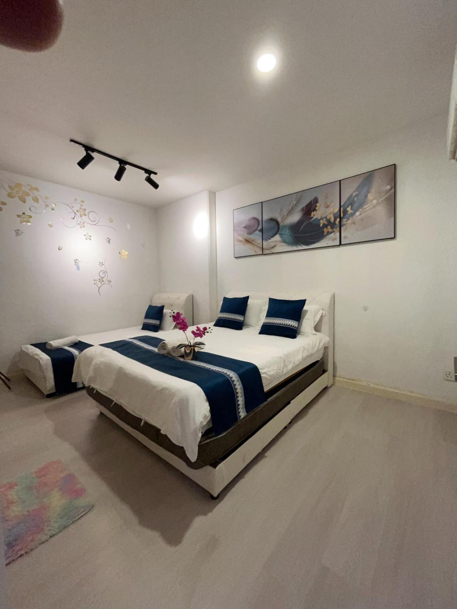Riverbank Suites Waterfront Kuching Eksteriør bilde